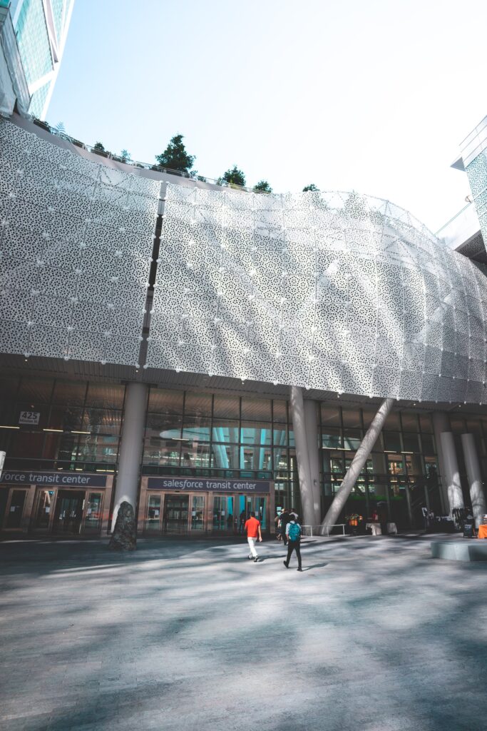 Salesforce Partners with McKinsey to Provide Swift AI Adoption for Enterprises