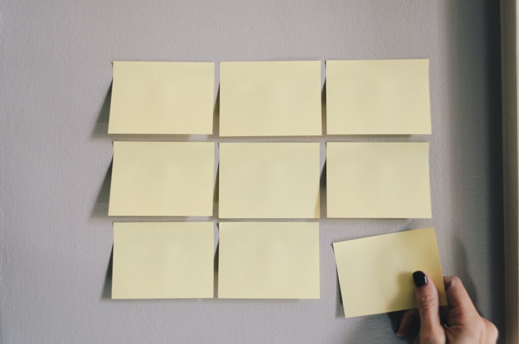 How to write release notes (template +5 great examples)