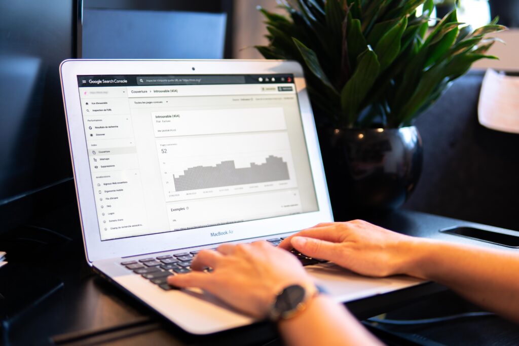 SERP AI: AI-powered Tools and Courses for Content Marketing