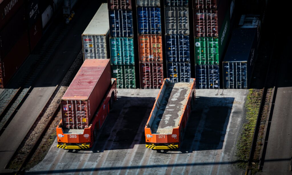 Deep Dive into Containers: A Summary of the Content